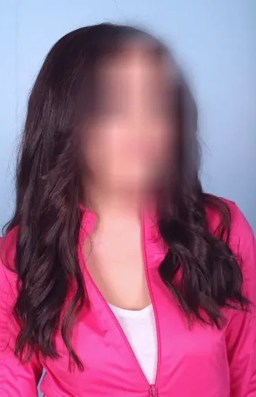 Amira, 31