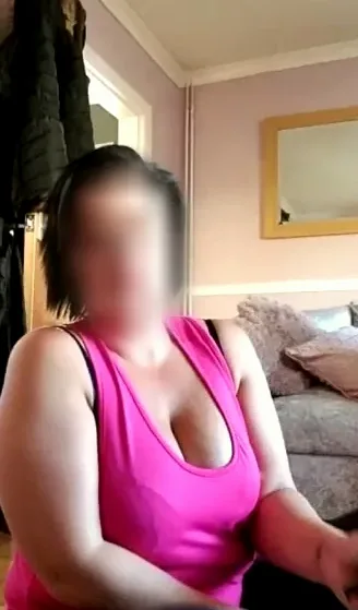 Elena, 40