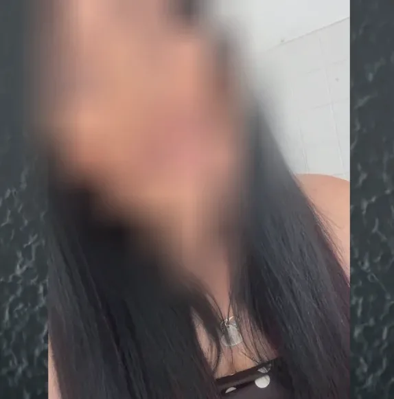 Hannah, 29