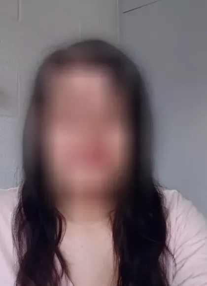 Nicole, 33