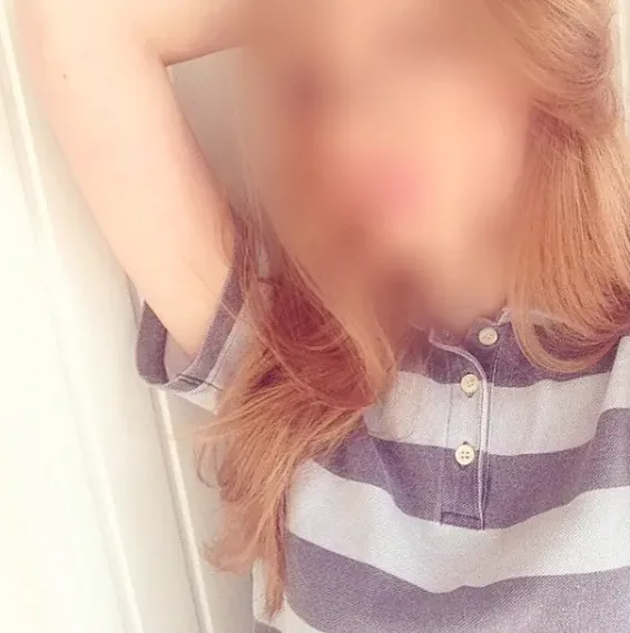 Özlem, 27